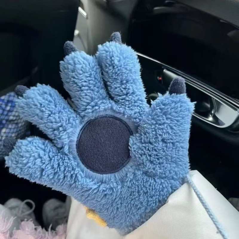 Stitch Furry Paw Gloves – Cute Disney-Inspired Star Plush Mittens