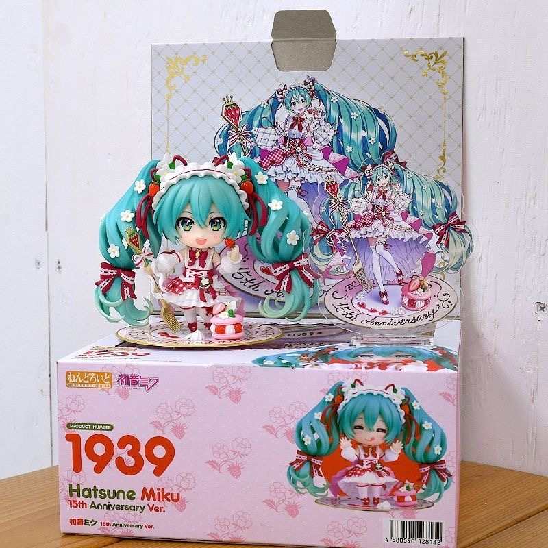 Strawberry Miku 1939 Cake Ver. Premium Nendoroid Figure – Hatsune Miku Desktop Collectible